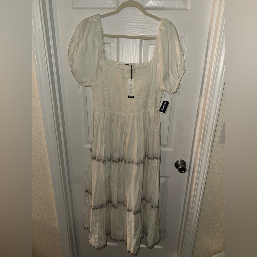 NWT Rachel Zoe Cream w/ flower details Midi Dress